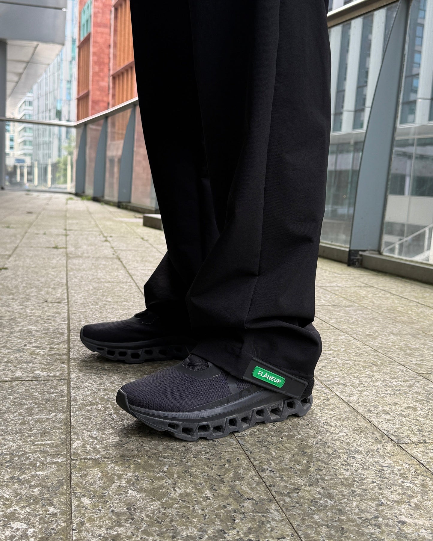 Badge Formal Tech Pant | Black