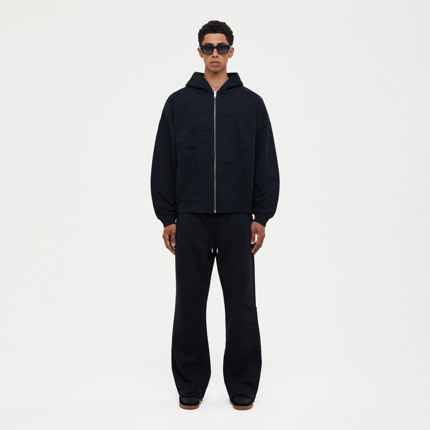 Blossom Patches Sweatpants | Black