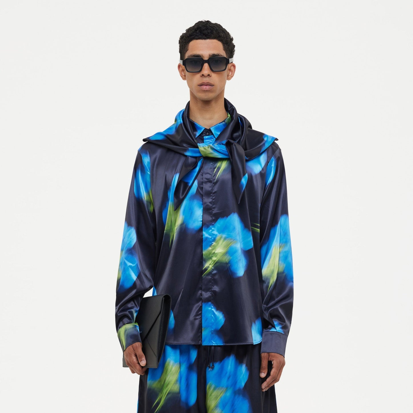 Blurred Flower Hooded Shirt | Black