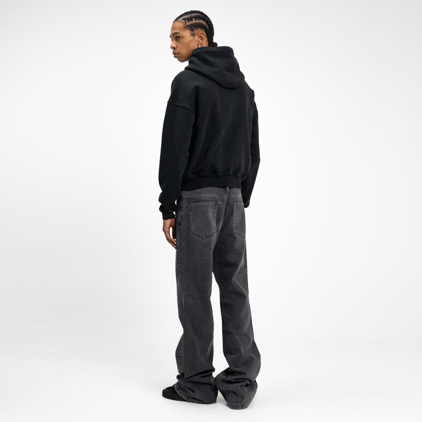 Rivettes Zip-Up Hoodie in Perlite Black