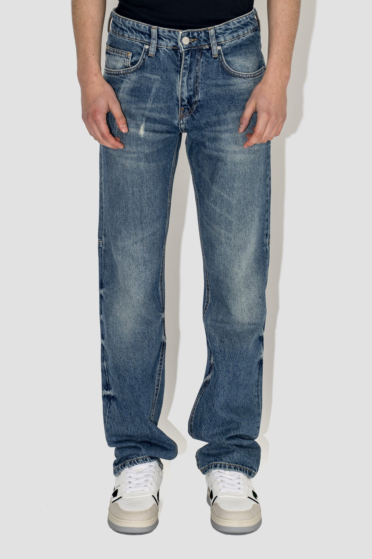 Straight Jeans in Aged Indigo Denim