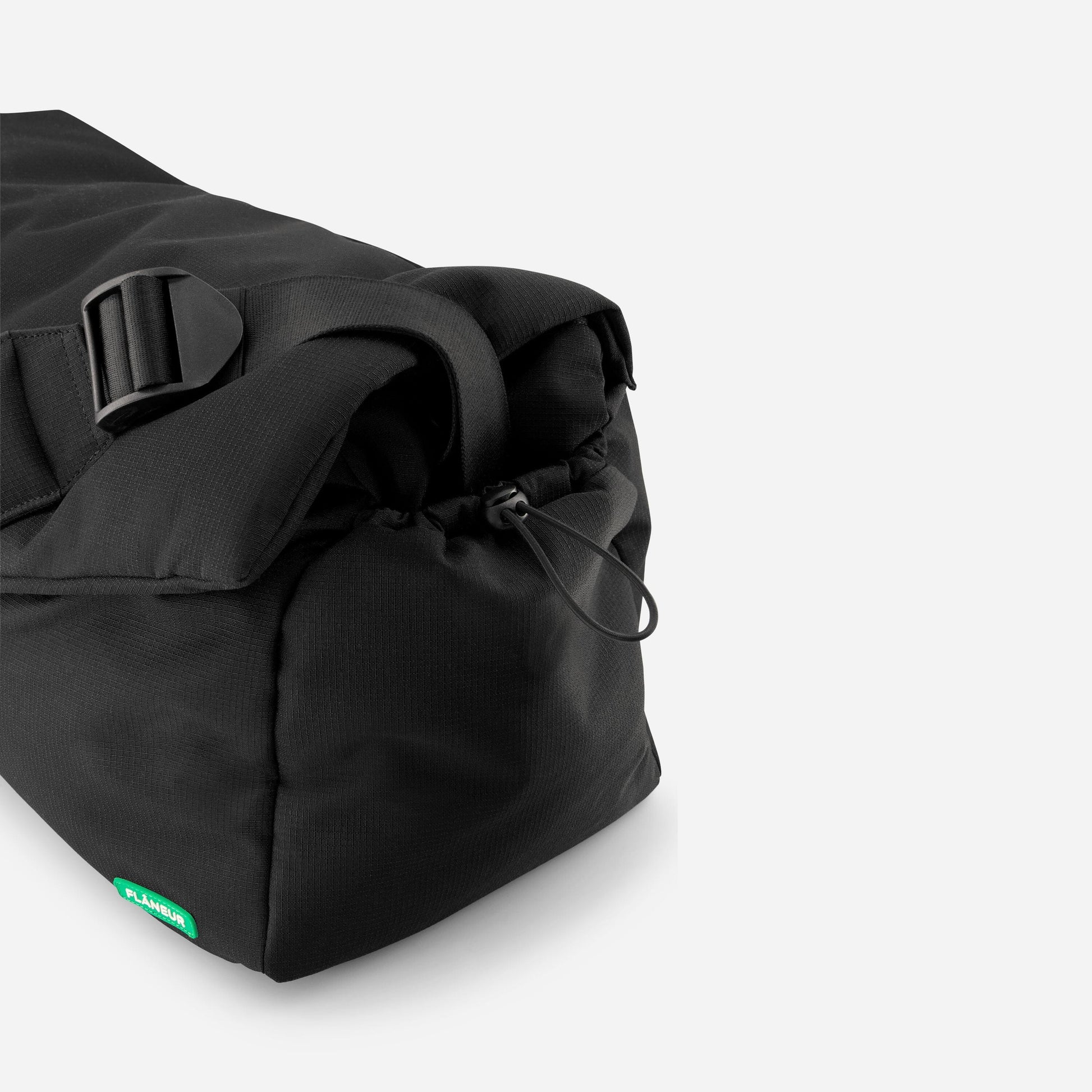 Badge Envelope Bag | Black