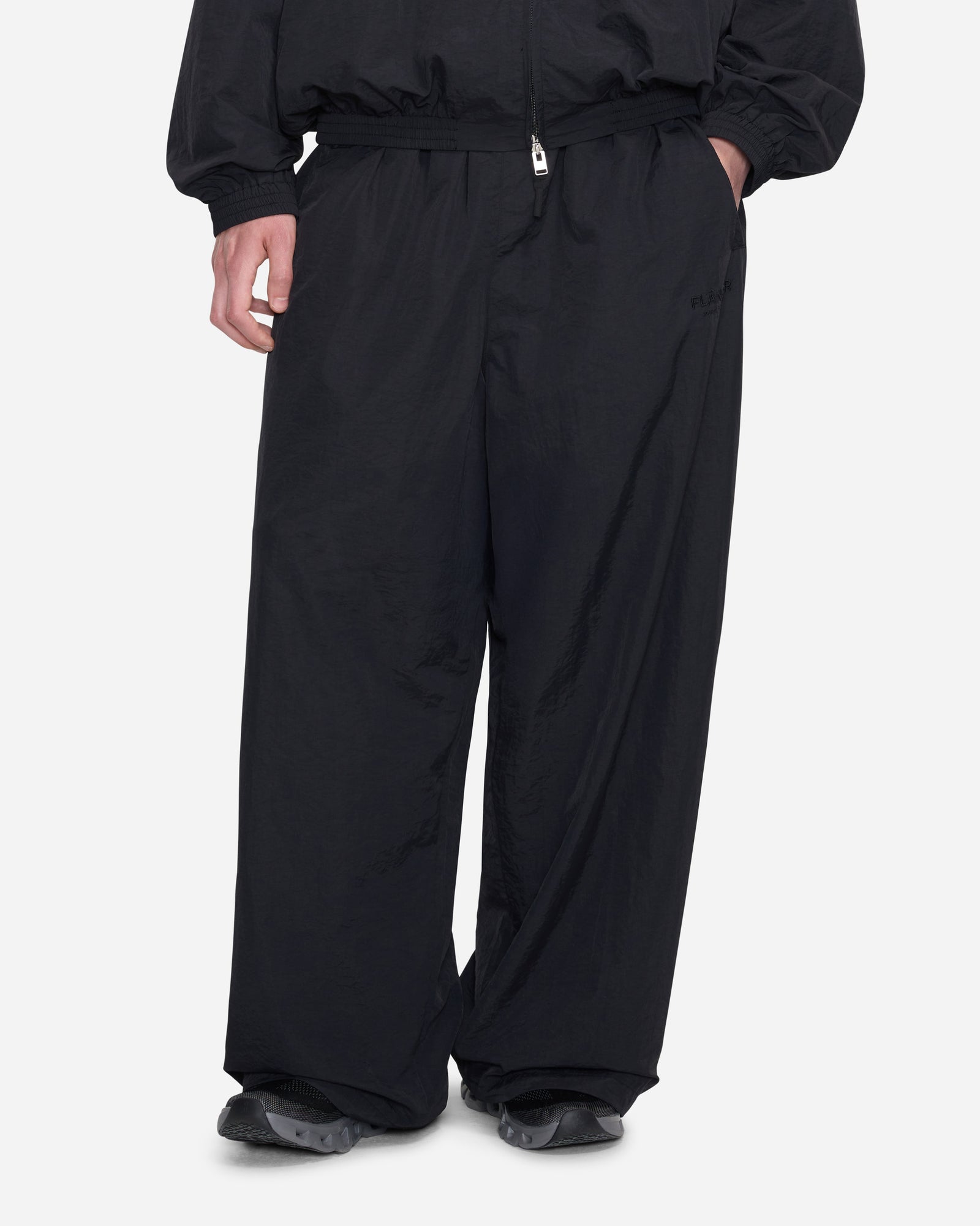 Sound & Design Oversized Track Pants | Zwart