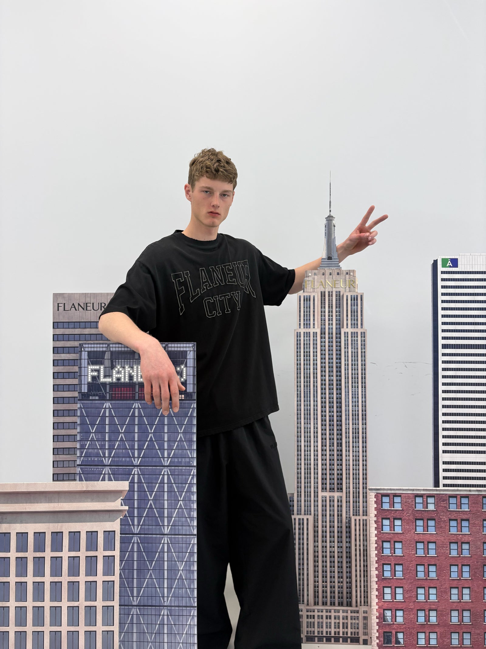 City College T-shirt | Washed Black