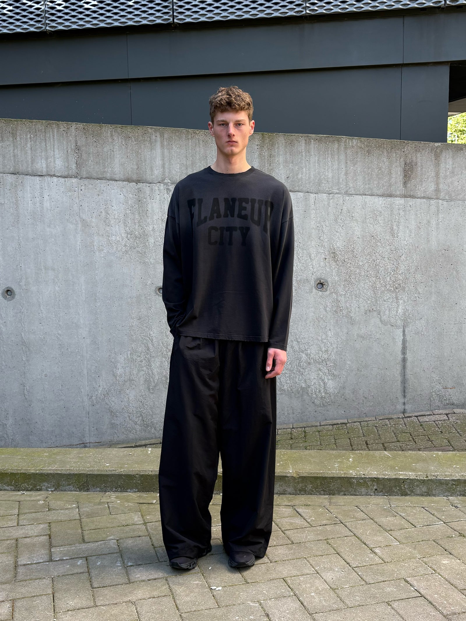 City College Long Sleeve | Aged Black