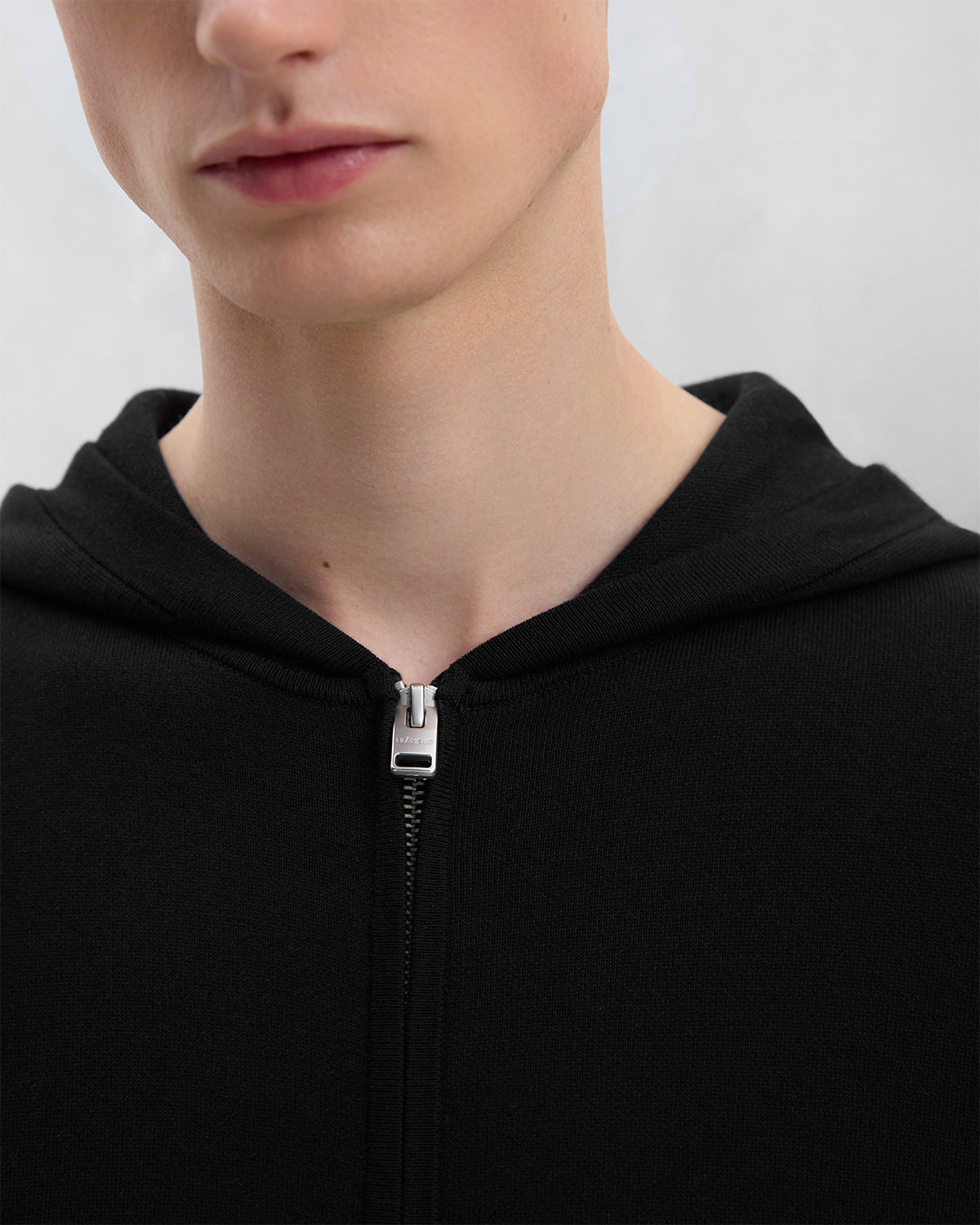 Atelier Strickpullover mit Reißverschluss | Schwarz