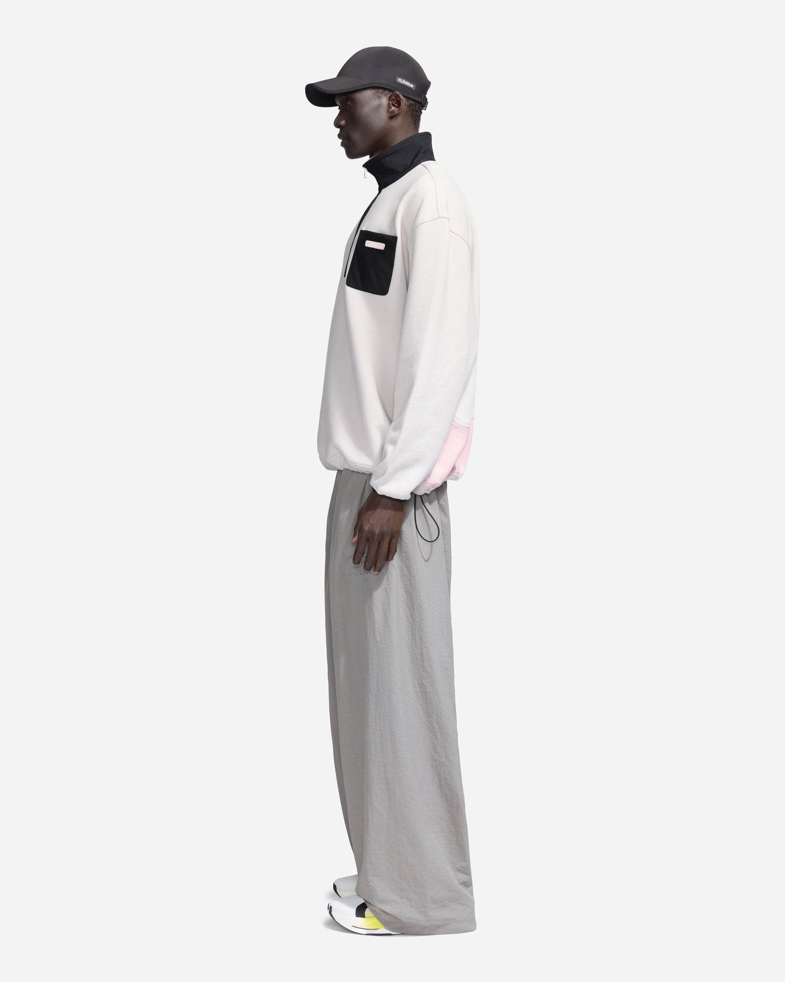 Badge Classic Half Zip Pullover | Grey/Pink