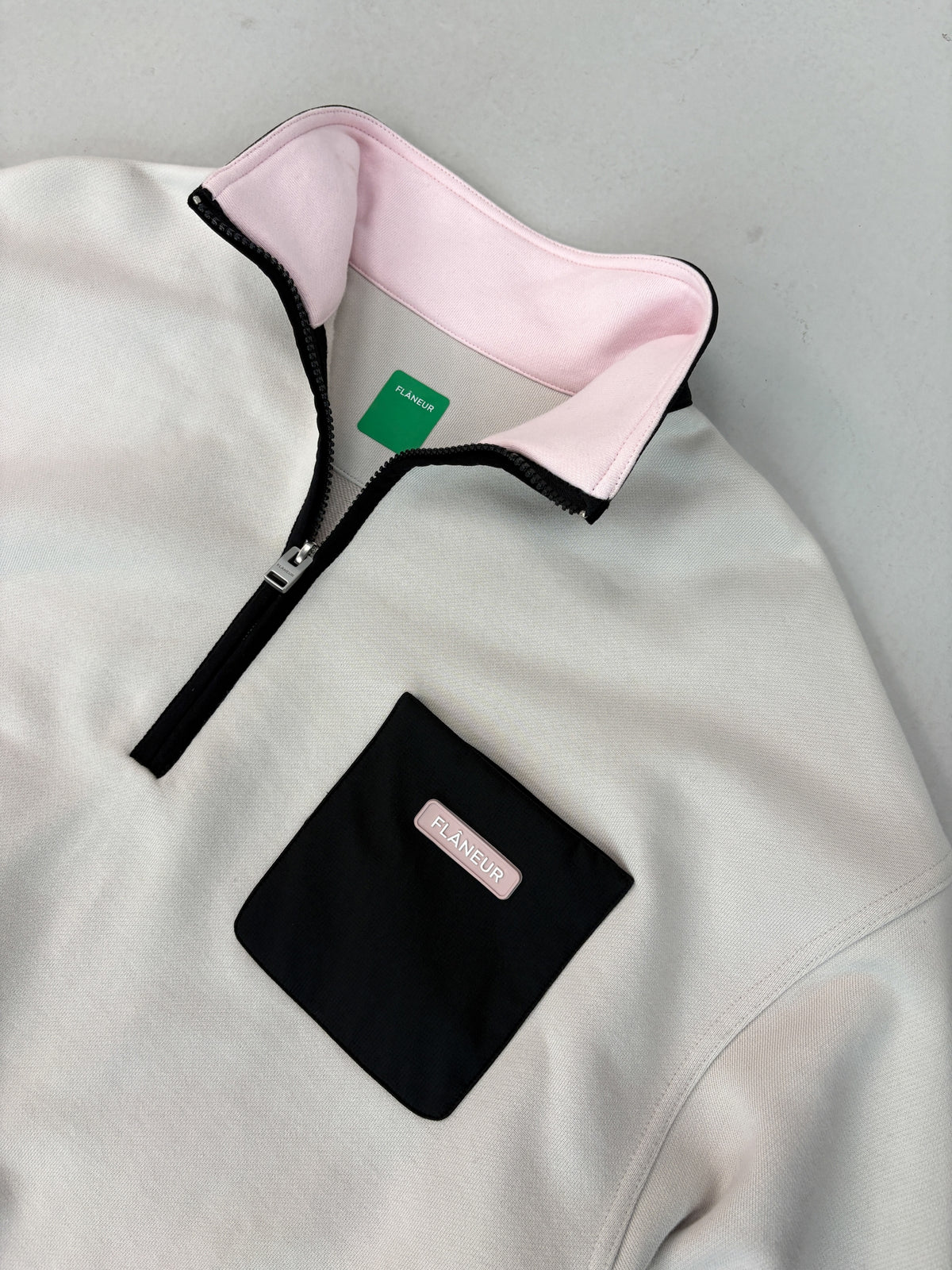 Badge Classic Half Zip Pullover | Grey/Pink