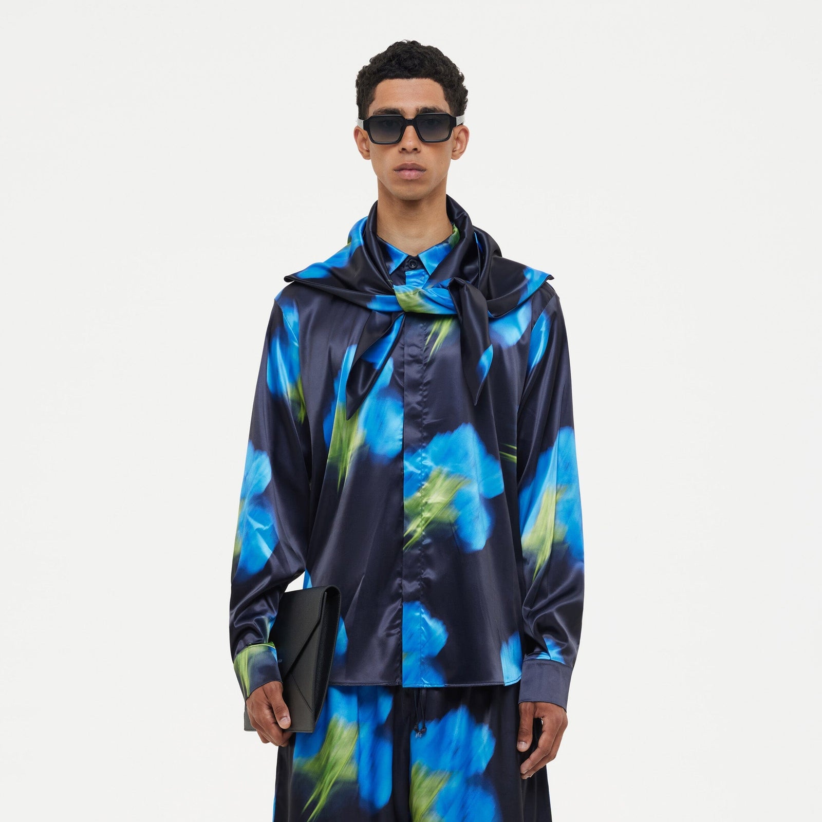 Blurred Flower Hooded Shirt | Black