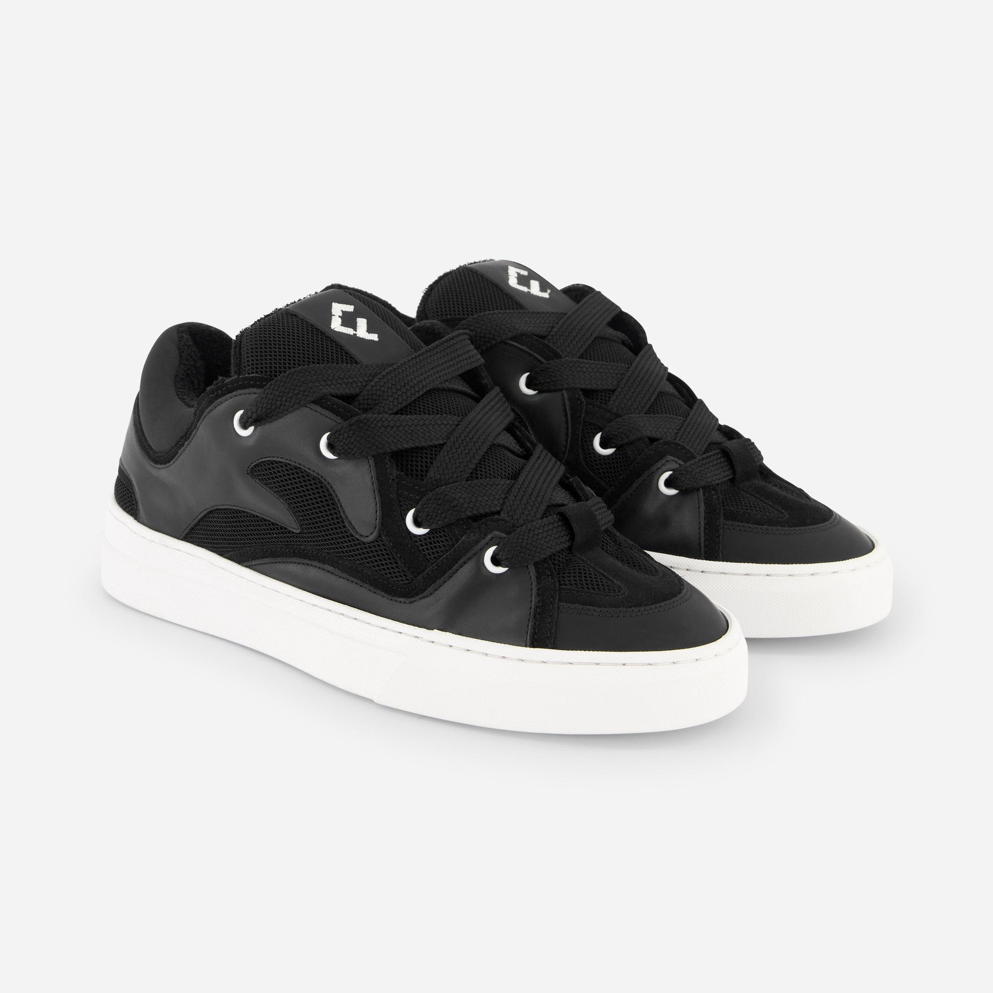 The Avenue Sneaker Black/White