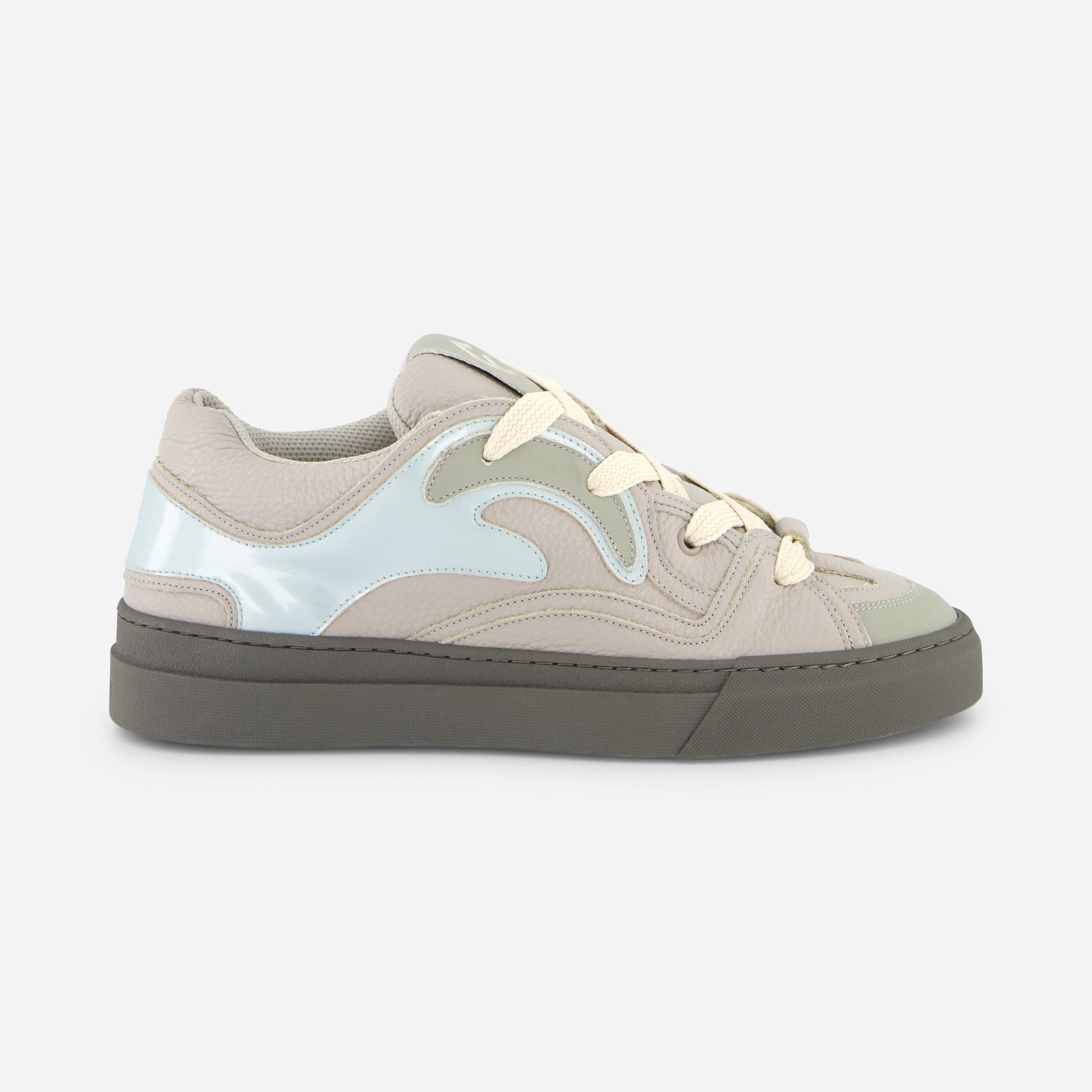 The Avenue Sneaker Light Blue