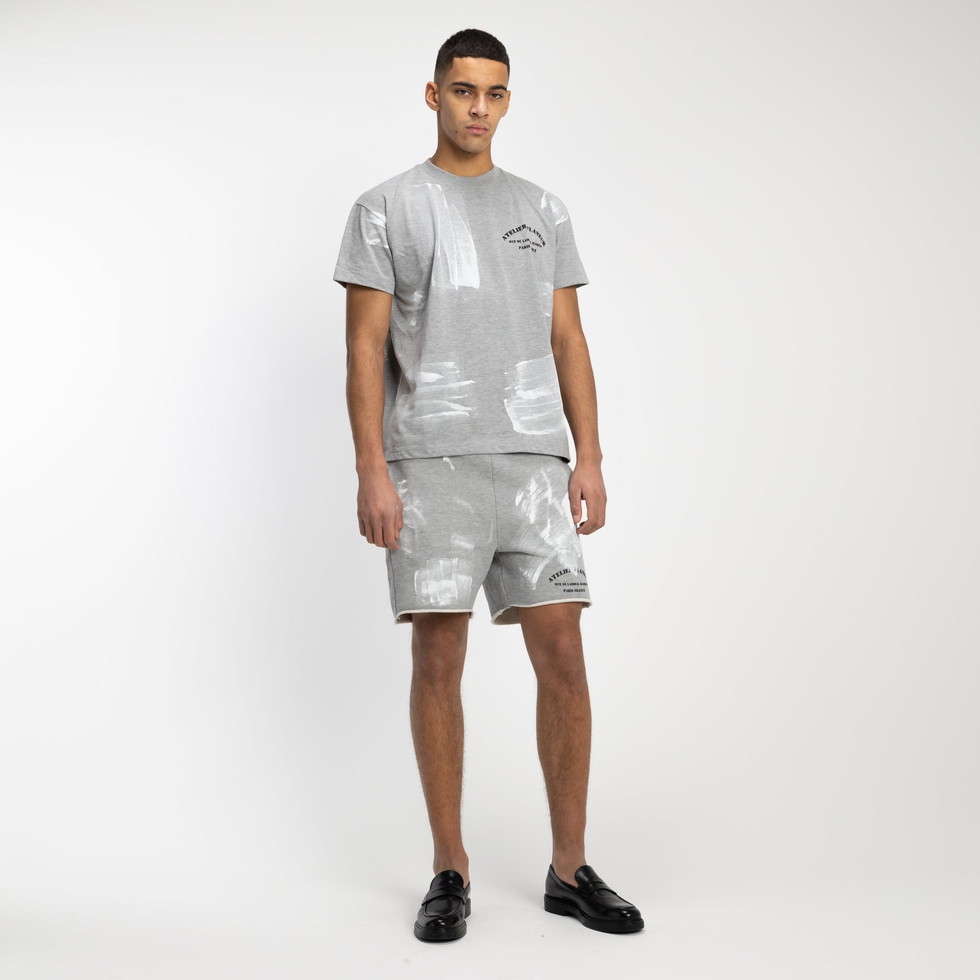 'Atelier' T-Shirt with Paint Stains in Grey