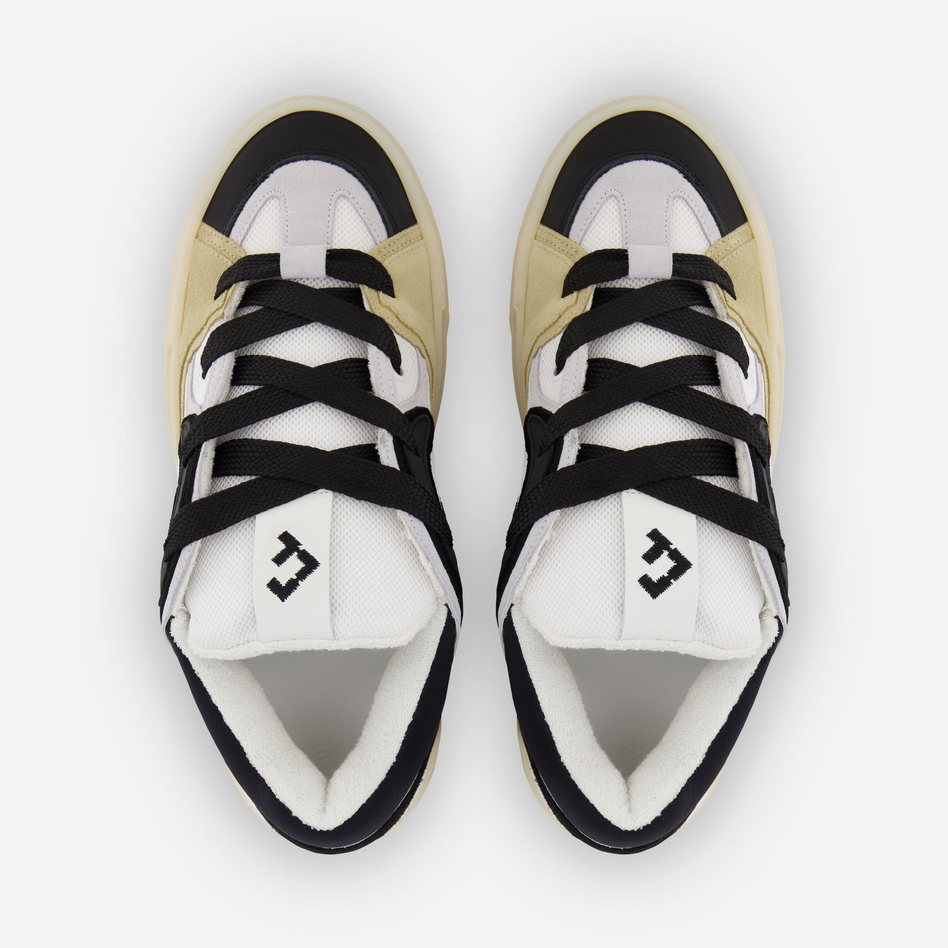 Avenue Sneaker Black/White