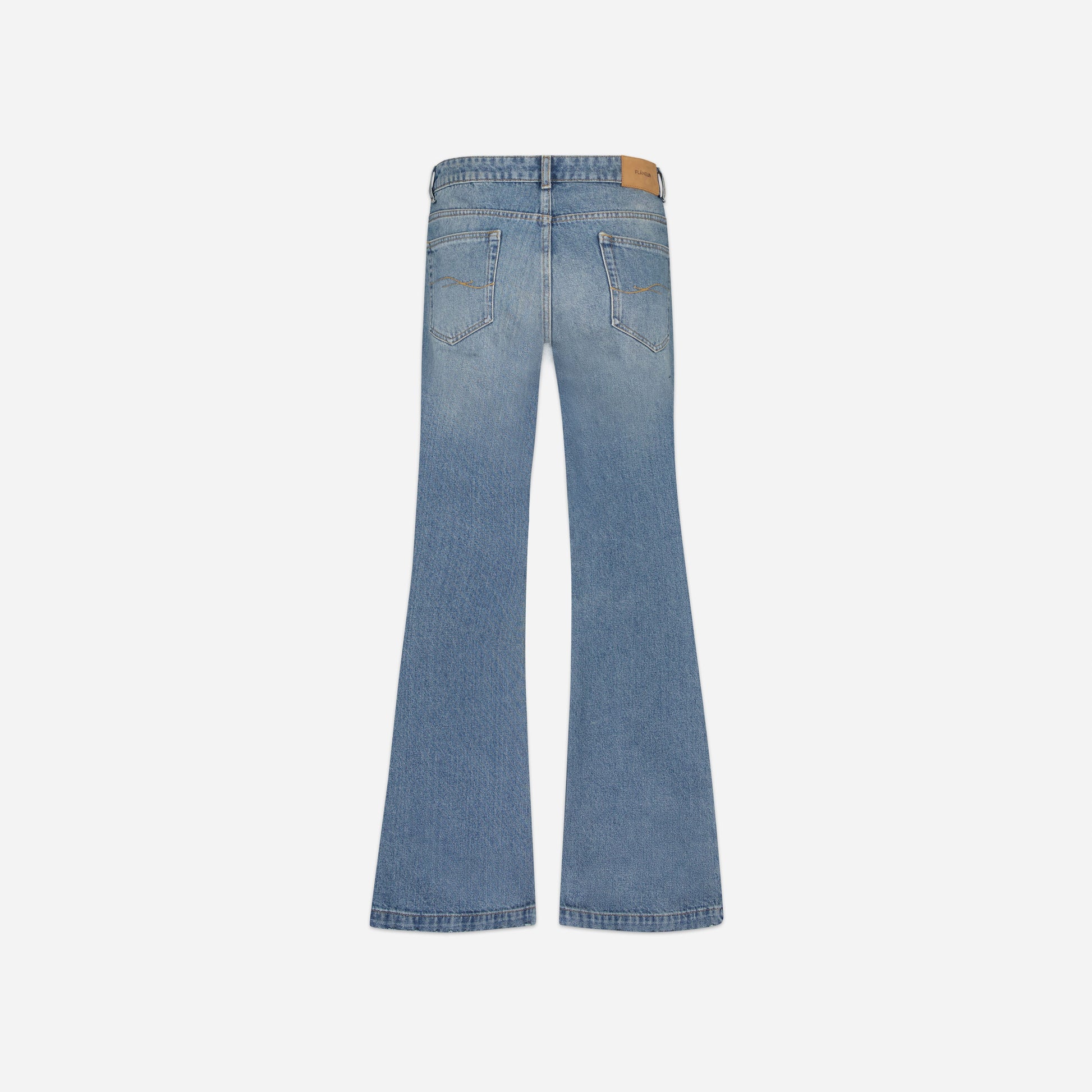https://flaneur.eu/cdn/shop/products/metropole-jeans-blue-denim-194728.jpg?v=1702639920&width=1946