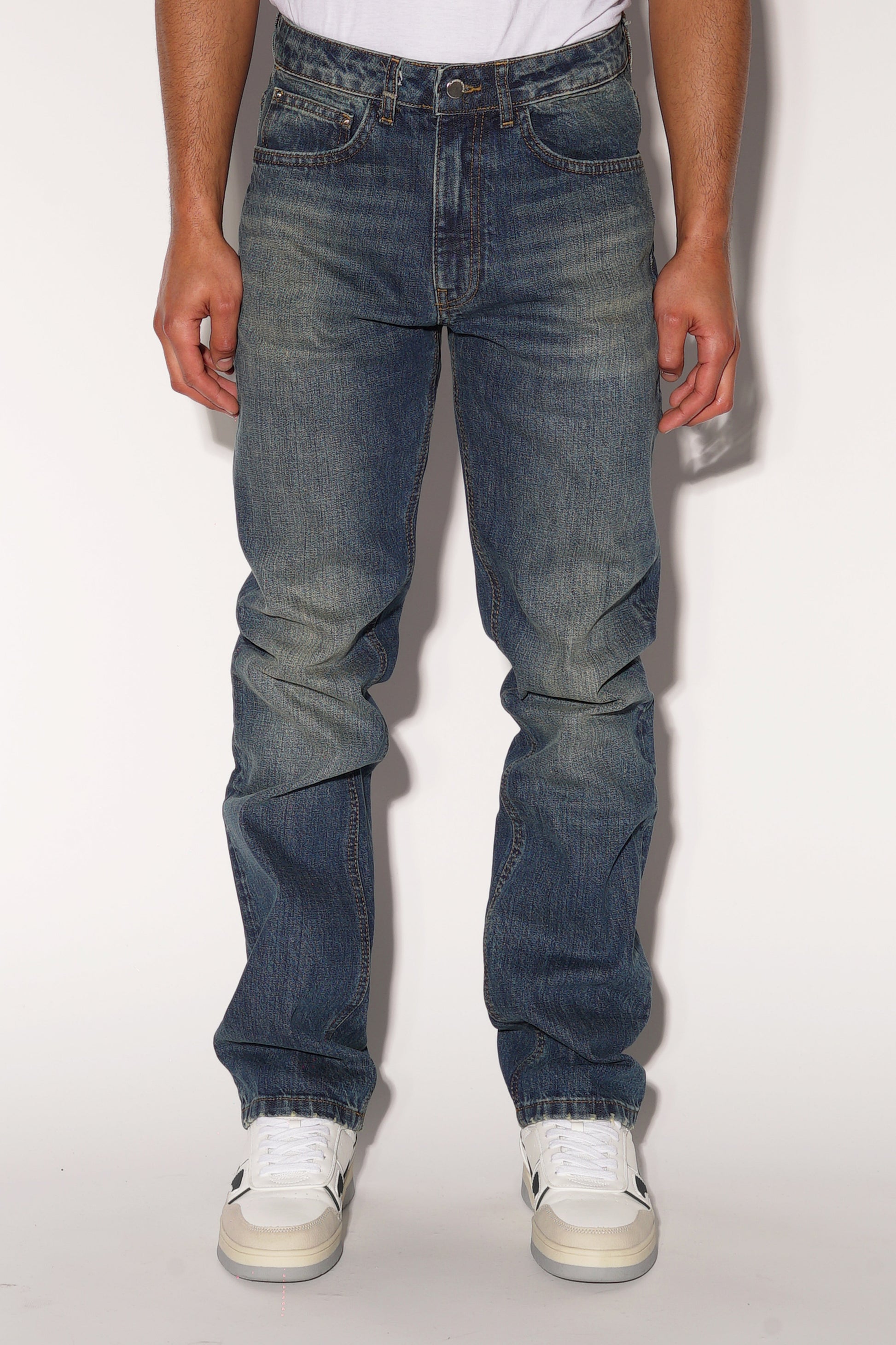 Straight Jeans in Aged Blue Denim