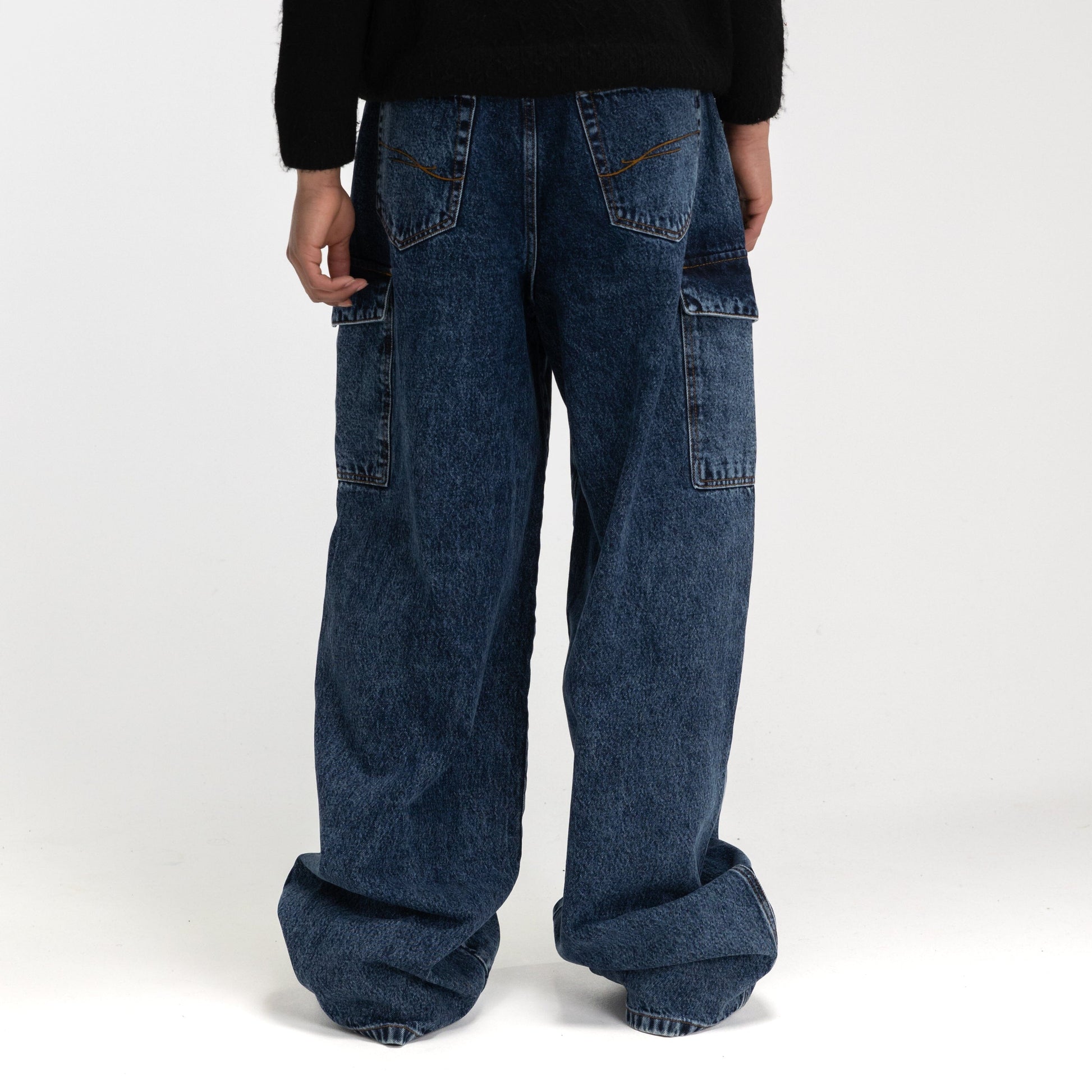 Wide Leg Cargo Jeans